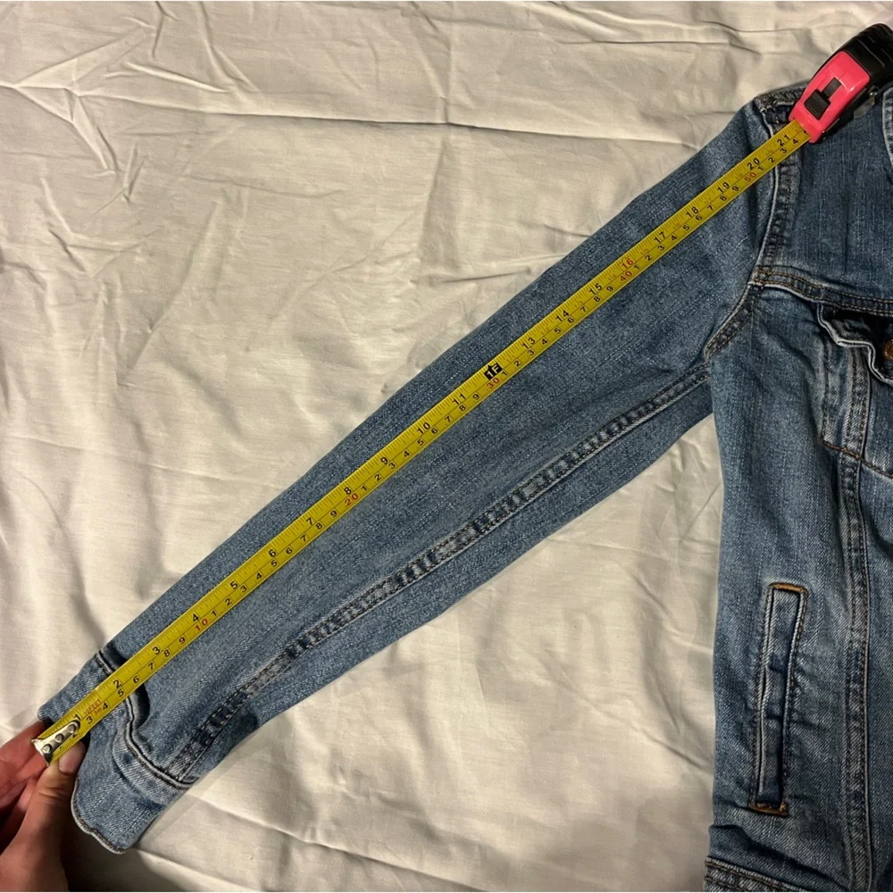 Old Navy Classic Denim Jacket, Size XS - Picture 11 of 16